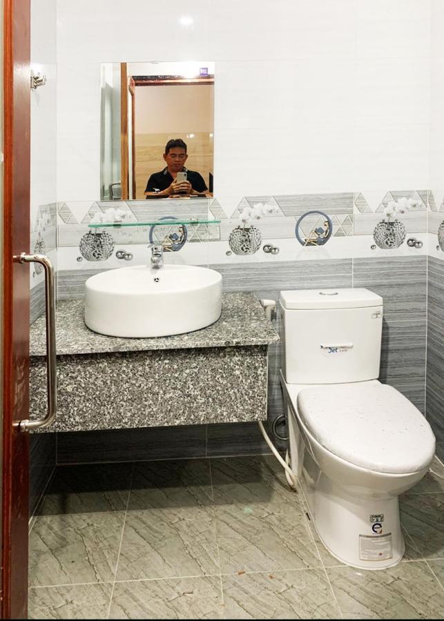 Ngoc Kha Tu 1 Hotel Long Xuyên Екстериор снимка